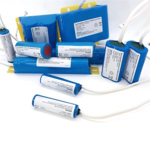 China Rechargeable 32700 / 18650 Lifepo4 Cells 3.2v 3000mAh on sale