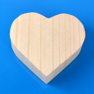 China exquisite wood gift box heart gift box wholesale