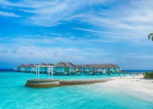 China Belize / Maldives Overwater Bungalow With Light Steel , Over The Water Bungalows wholesale