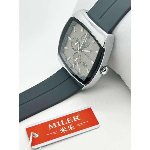 Customized Silicone Band Wrist Watches Minimalist Sport Quartz Watches