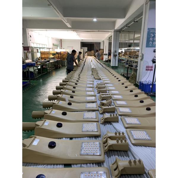 40W Solar LED Street Light 40Ah Battery For Over 12 Hours Working Time