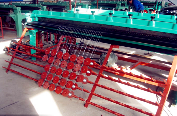 Single Twist Wire Mesh Weaving Machine Horizontal Design 2.2kw Motor Capacity