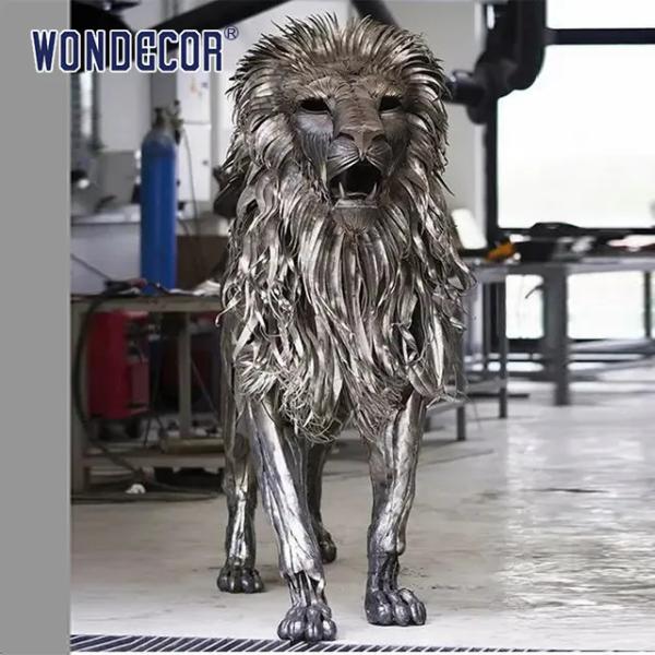 Outdoor Decor Forged Metal Sculpture WONDERS Lion Metal Sculpture