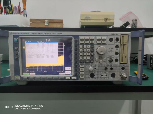 26.5 GHz Wide Dynamic Range RF Spectrum Signal Analyzer Rohde & Schwarz R&S