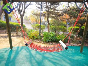China 4 Strand Polyester Combination Rope Hammock 2*1.2m For Kids Outdoor Playground on sale