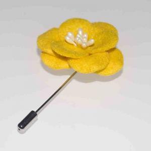 China Felt Handmade Flower Brooch Flower Brooch Pin For Men And Women Suits on sale