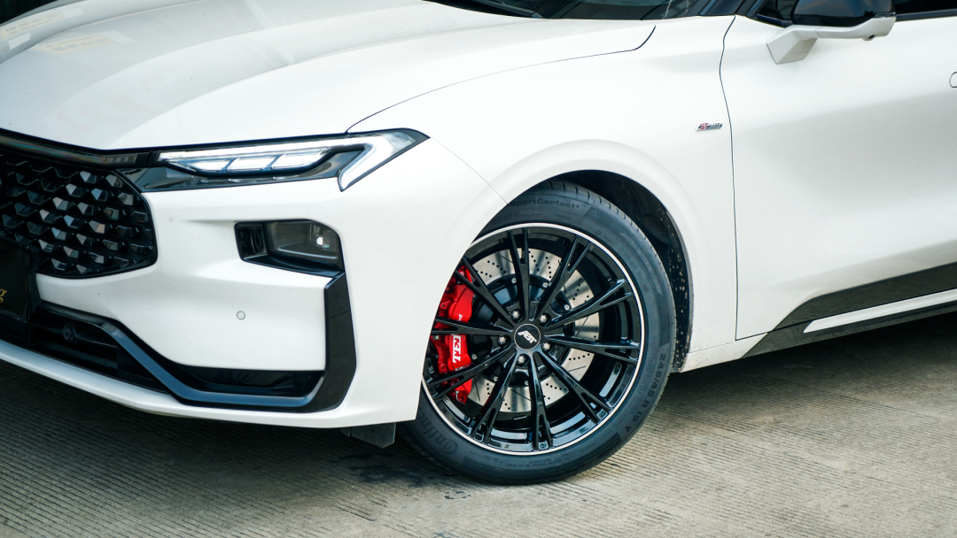 Front 6 piston and rear 4 piston caliper BBK auto brake system For Ford Mondeo ST-Line 19 inch rim