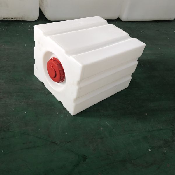 Portable Square Roto Mold Tanks LLDPE Plastic Water Storage Tanks 120L