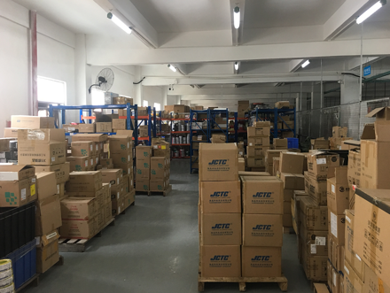 120KW 32A Commercial Electric Vehicle Charging Stations 150-750V