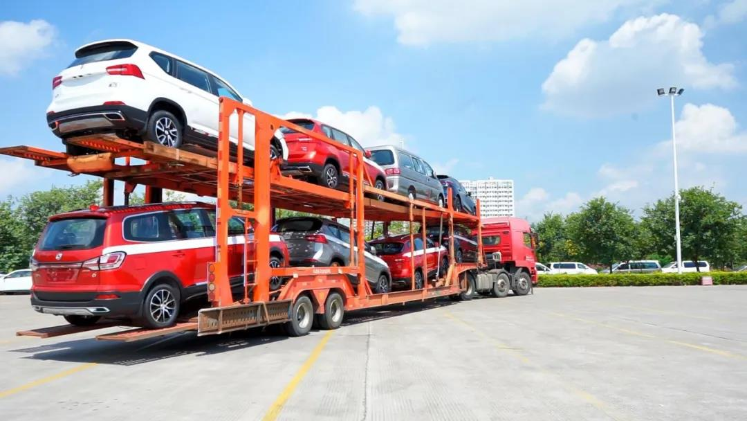 2024 's Best 4 Seater Electric Sports Car with 78.4KWH Battery and 3.9s Acceleration