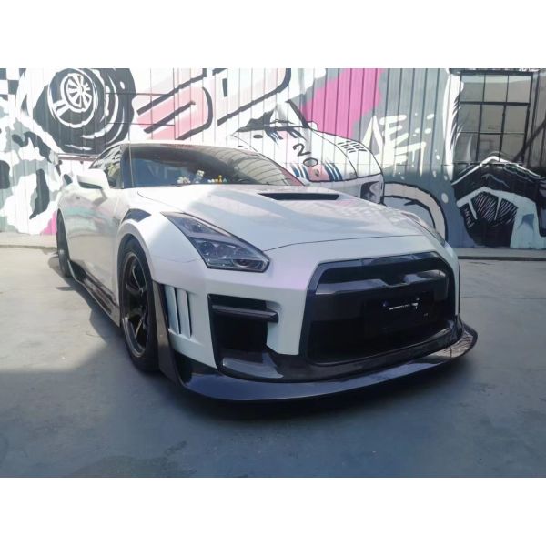 Customized 2022 Nissan Body Kit Front And Rear GTR R35 Car Bumper Covers