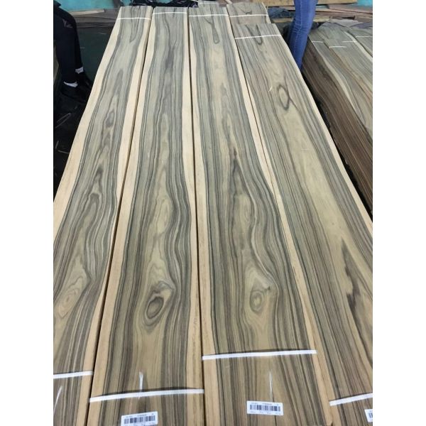 Full 0.5mm Crown PALDAO Sliced Wood Veneer for Panel Door and Furniture Industry from www.shunfang-veneer-com.ecer.com