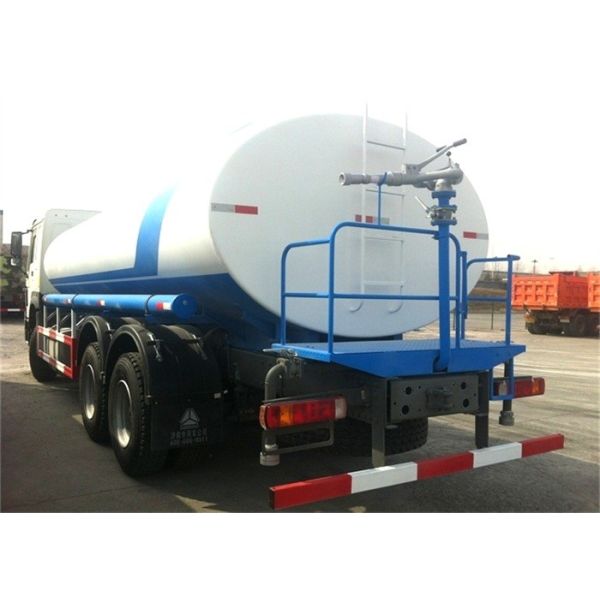 Sinotruk Sprinkler 12.00r20 15cbm Howo Water Tank Truck