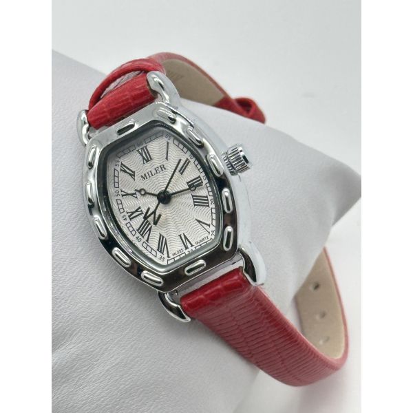 Leather Band White Dial Lady Quartz Watch Scratch Resistant With Luminous Hands
