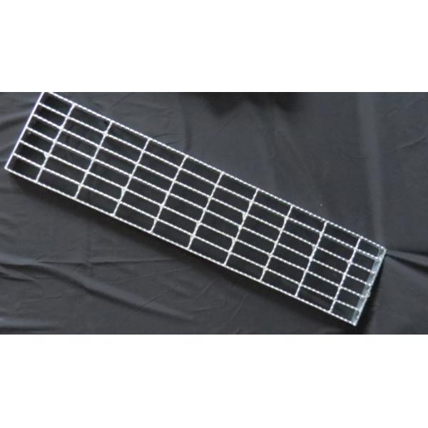 Exterior T1 Non Slip Metal Ladder Galvanised Stair Treads Step Plate