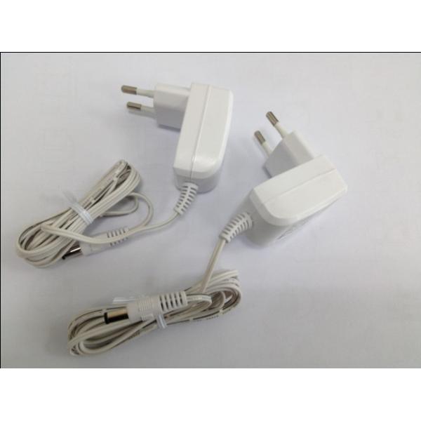 DC Output Type and Mobile Phone Usage Spanish white color 5V 1A wall power supply