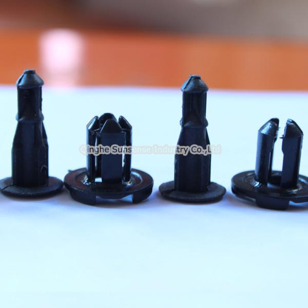 Quality auto car trim clips for automobile parts for sale
