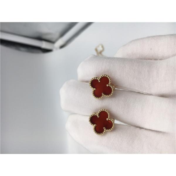 Van Cleef Arpels Sweet Alhambra earstuds 18k yellow gold with carnelian