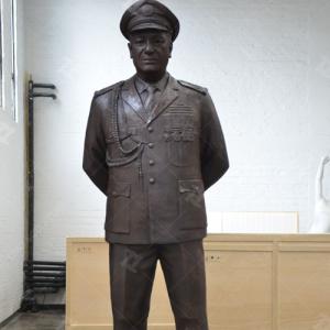 China Bronze Sculpture Lifesize Army General with Patinated wholesale