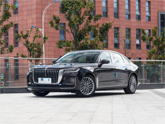 4 Seats / 5 Seats Hongqi H9 Luxury Gasoline 4×2 Limousine