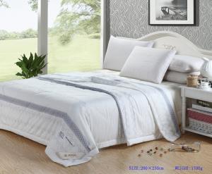 China Simple style super breathable cotton light quilt on sale