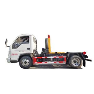 China FORLAND 4x2 Garbage Compactor Trucks 5 Tons Euro 6 Emission Standard Manual Transmission wholesale