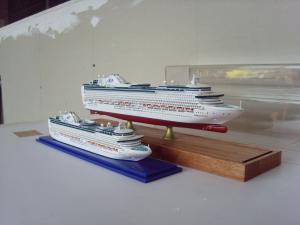 China Hand Painted Wooden Ship Models , Princess of the heyday Cruise Ship Model wholesale