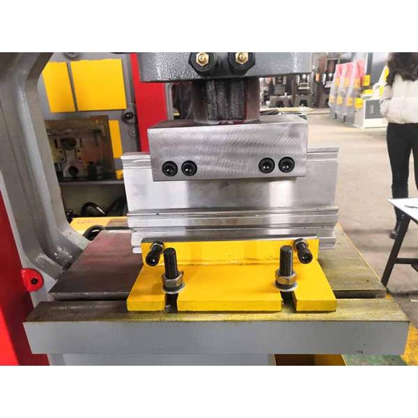 Q35y-25 120 Ton Ironworker Multi Functions Hydraulic Punching Shearing Machine