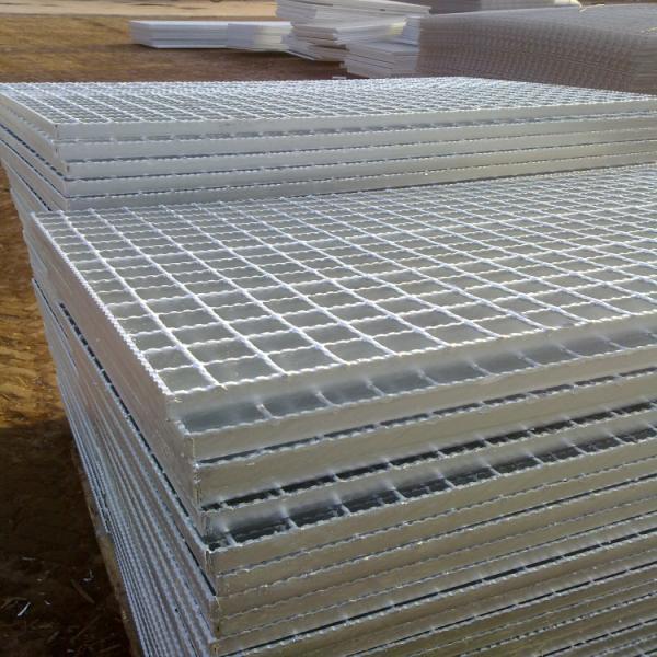 Serrated Welded Steel Bar Galvanized Grating Step For Floor Application