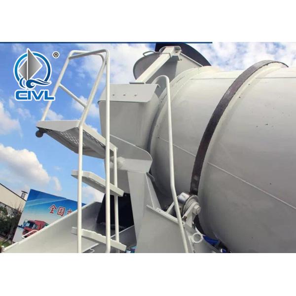 Manual Transmission Concrete Mixing Equipment , Sinotruk Howo 8X4 14600 Kg Curb Weigh Concrete Mixer Truck