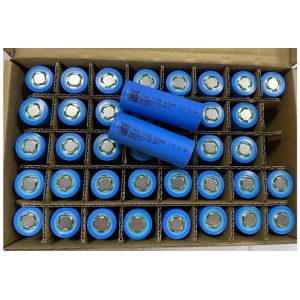Ferrophosphate Lithium LiFePO4 Battery LFP 26700 32700 33140 32800 38910