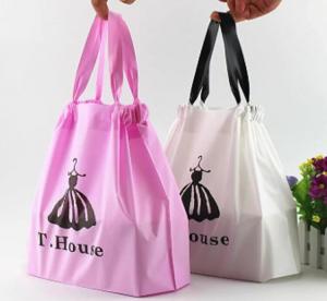 China Cloth Packaging, Apparel Bags, Merchandise Pink and Purple Thick Plastic PVC Gift Bags Retail Clothing Shopping Bags wholesale