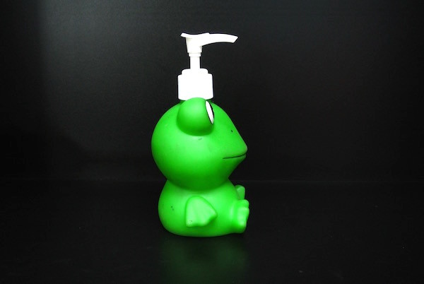 Green Frog Character Customized Cartoon Shampoo Bottle 6 Inch For Home