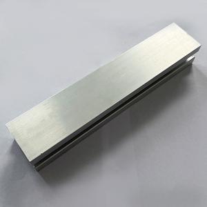 China Snow Load 1.4kn/M2 Aluminium Solar Panel Mounting Rails Anodizing 1.2mm wholesale