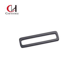 China Thickness 2mm Metal Garment Accessories , Corrosion Resistant Bag Belt Buckle wholesale
