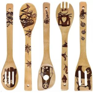 China Halloween Christmas Bamboo Kitchen Utensils Laser Engraved Bamboo Cutlery Set wholesale