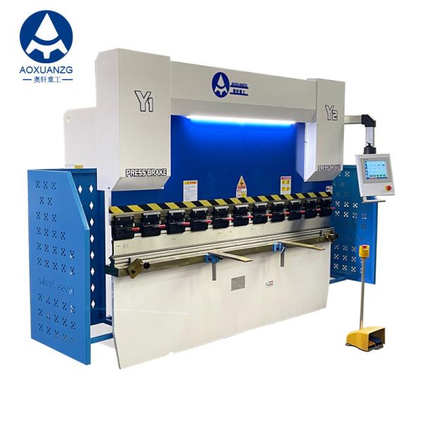 Quality Tp10s Controller 40T 2500MM Press Brake Hydraulic Bending Machine With Optional Protection Fence for sale