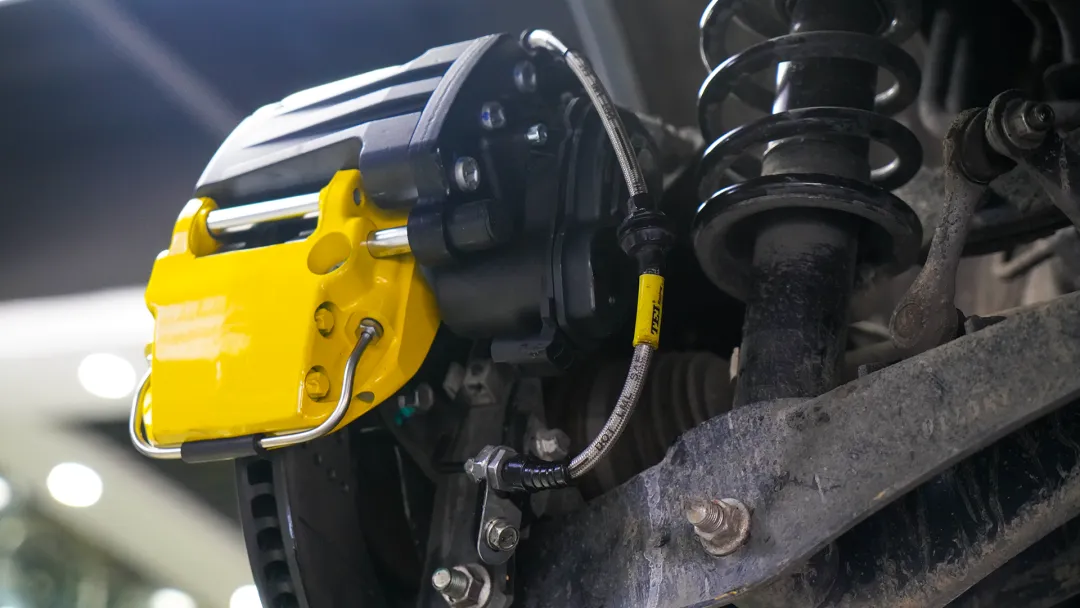 Front 6 pot and rear 4 pot caliper BBK auto brake system For Mitsubishi Outlander with 15mm fllange gasket 18 inch rim