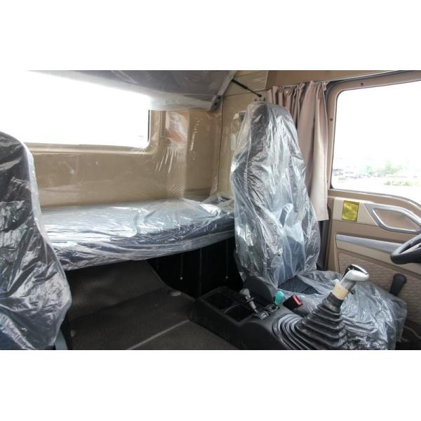 Long Distance Heavy Transport Truck , Sinotruk Howo T5G Commercial Truck Trailer