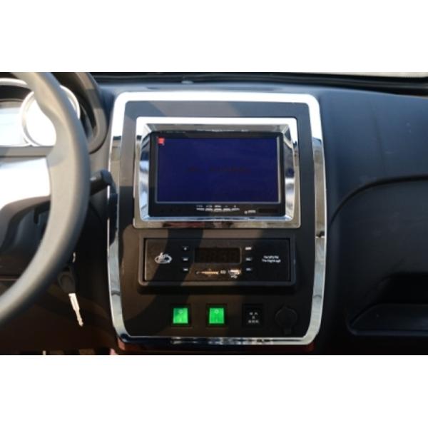 4 Wheels Drive White Body Mini Electric City Car With 2 Seats Good Climbing Ability