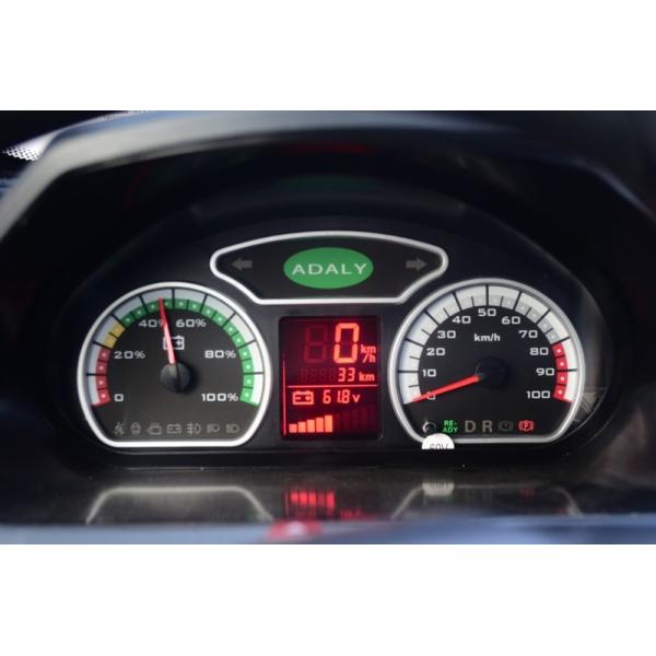 Battery Powered Electric City Car With 4 Seats All Electric Vehicles White Color