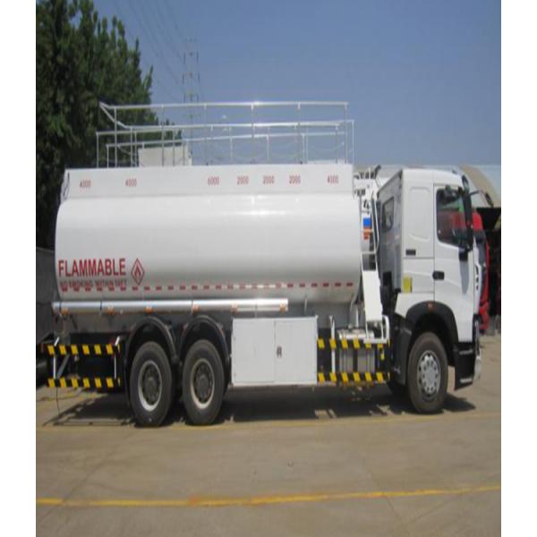 Safe And Stable SINOTRUK 8x4 4x2 Aluminum Refueler Truck HOWO 34000 Liter Large Capacity