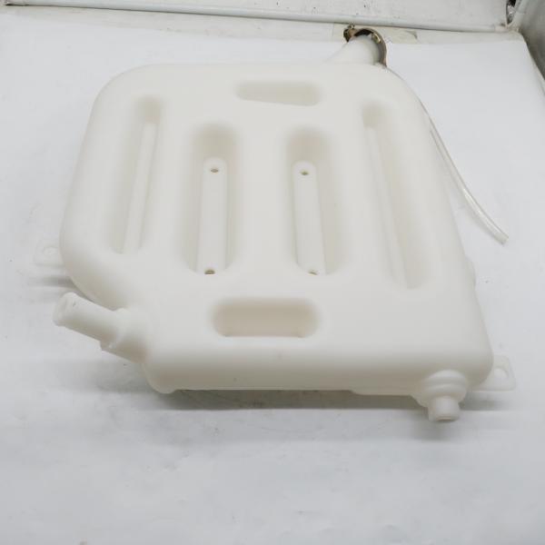 Competitive Price expansion tank A2299000056471Hot sale diesel engine parts Expansion tank A229900005647