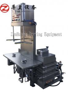 China Silver 2 Head Beer Keg Machine , Steam / Electric Heating Keg Cleaning Machine on sale