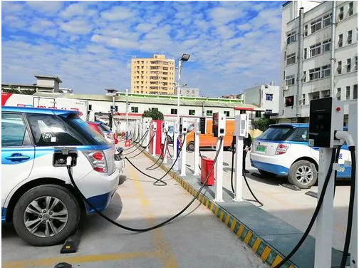 Smart Home EV Charger 7KW 11kW 22KW Type 1 Type 2 Socket 5m Cable EV Charger Station For Electric Vehicle Charging