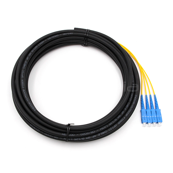 SC UPC 4 Cores Waterproof Fiber Optic Pigtail Single Mode OS2 PE Black Jacket