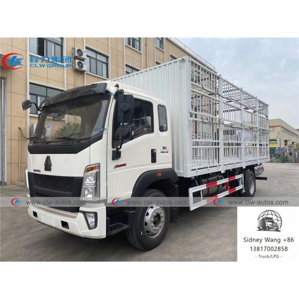 Sinotruk Howo 4x2 Fence Cargo Truck For Livestock Transport