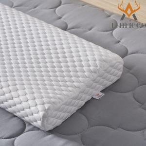 China Rectangular Anti Bacterial Pillow White Cotton Microorganism Inhibiting Pillow Pad wholesale