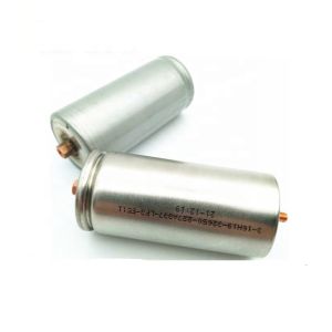 China 3.2V IFR32700 6000mah LiFePO4 Battery Cells Rechargeable With Screws on sale