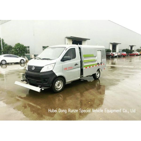 Mini High Pressure Washing Truck For Road Washing and Jetting Sewer 1000 Liters